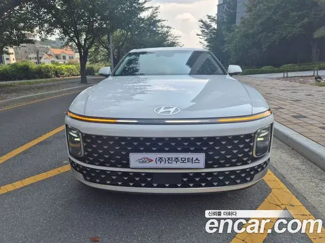 Hyundai Grandeur 2023 — Фото 1/19