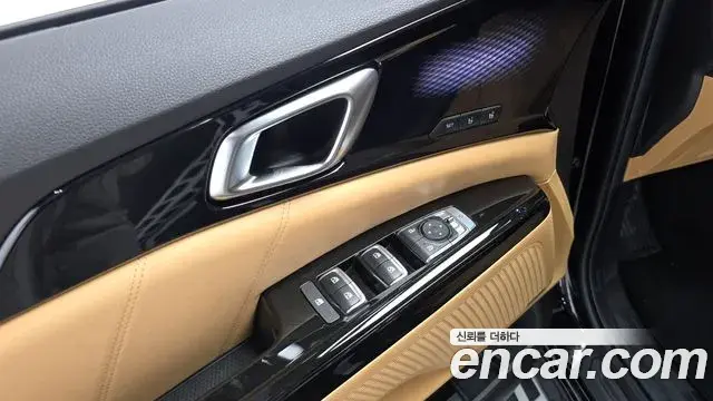 Kia Carnival 2023 — Фото 14/20