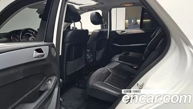 Mercedes-Benz GLE-Class 2018 — Фото 11/20