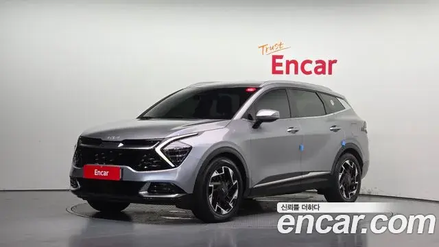 Kia Sportage 2023 — Фото 1/20