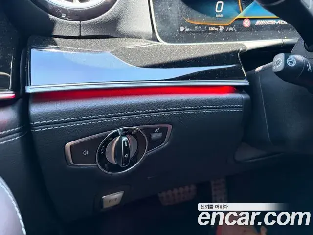 Mercedes-Benz AMG GT 2022 — Photo 14/20