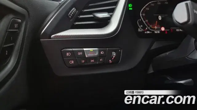 BMW 1 Series 2021 — Photo 17/20