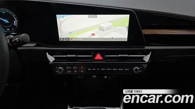 Kia Niro 2022 — Фото 13/20