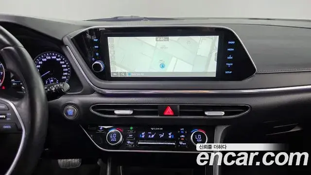 Hyundai Sonata 2021 — Фото 13/20