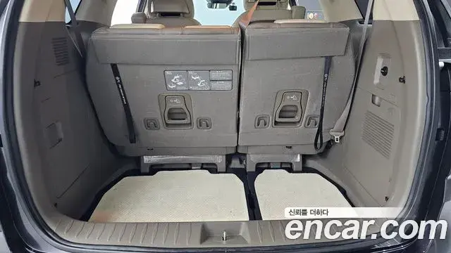 Kia Carnival 2023 — Şəkil 16/20