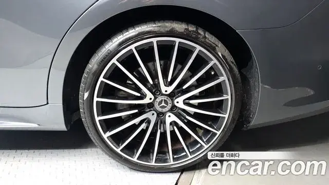 Mercedes-Benz S-Class 2021 — Photo 29/34