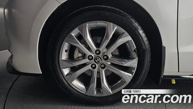 Toyota Sienna 2022 — Şəkil 7/41