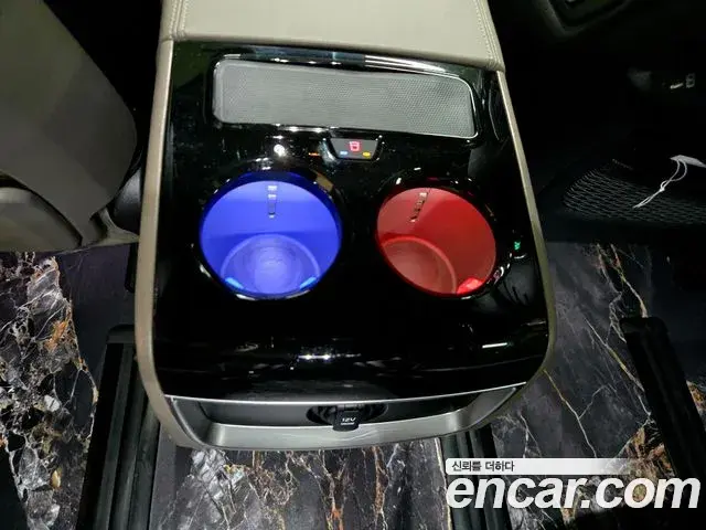 Kia Carnival 2025 — Photo 15/20