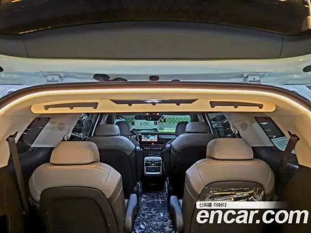 Kia Carnival 2025 — Photo 2/20