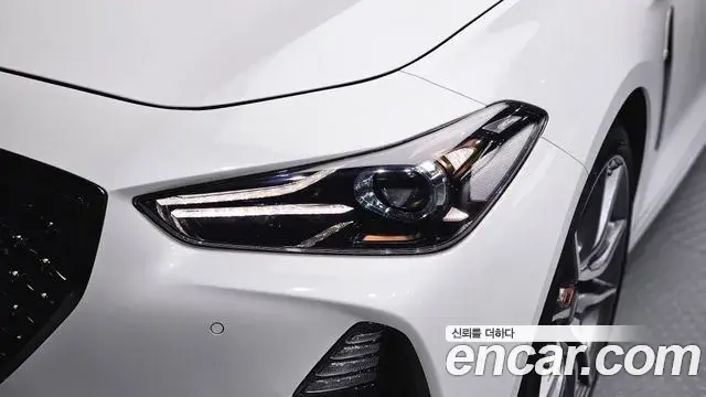 Genesis G70 2019 — Photo 28/36