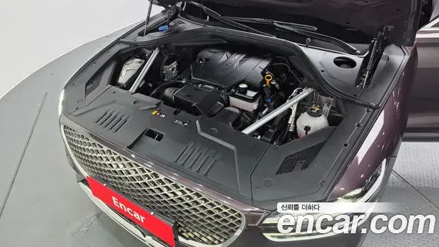 Genesis GV70 2021 — Photo 6/20