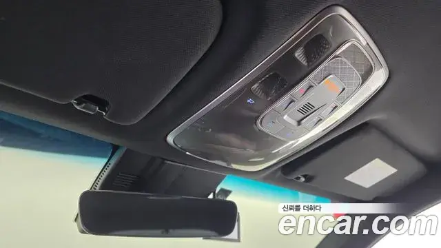 Genesis GV70 2021 — Photo 17/20