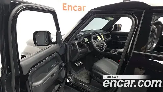 Land Rover Defender 2026 — Фото 10/20