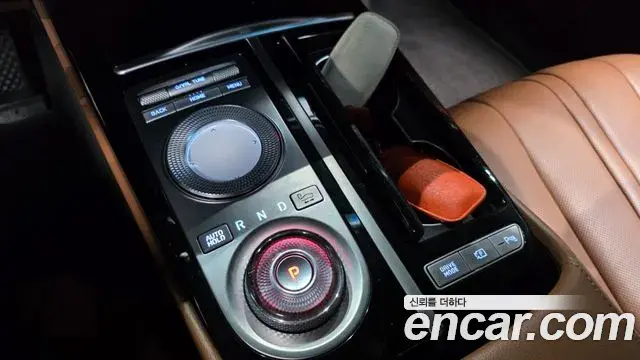 Genesis Electrified G80 2020 — Photo 9/20