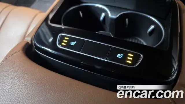 Genesis Electrified G80 2020 — Photo 19/20