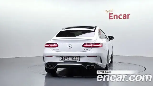Mercedes-Benz E-Class 2020 — Фото 4/20