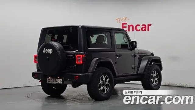 Jeep Wrangler 2020 — Фото 2/20