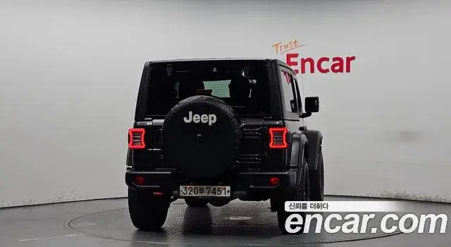 Jeep Wrangler 2020 — Фото 4/20
