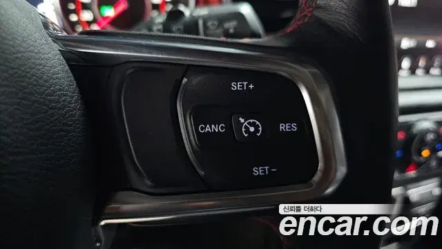 Jeep Wrangler 2020 — Фото 18/20