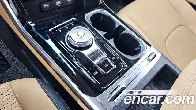 Kia Carnival 2022 — Şəkil 9/20