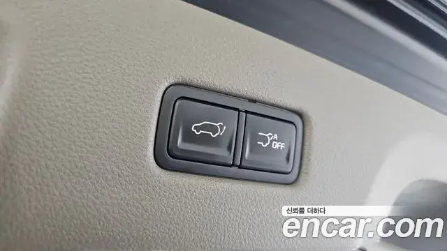 Kia Carnival 2023 — Фото 18/20