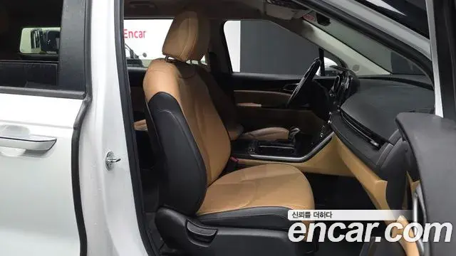 Kia Carnival 2023 — Photo 11/20