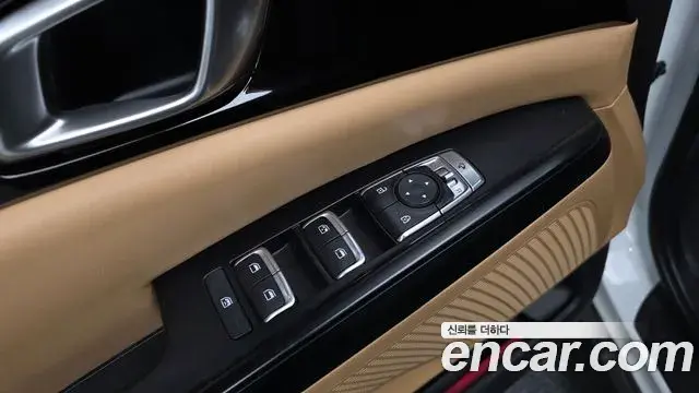 Kia Carnival 2023 — Photo 18/20