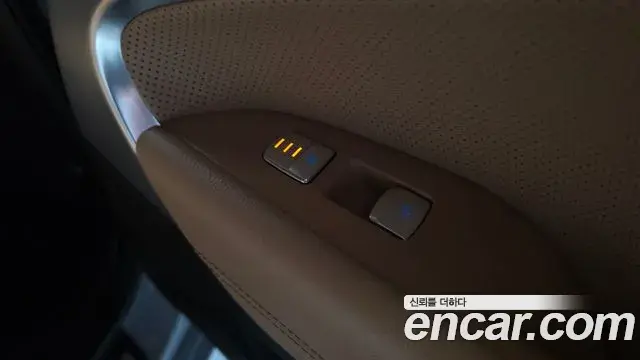 Genesis G70 2022 — ფოტო 31/34