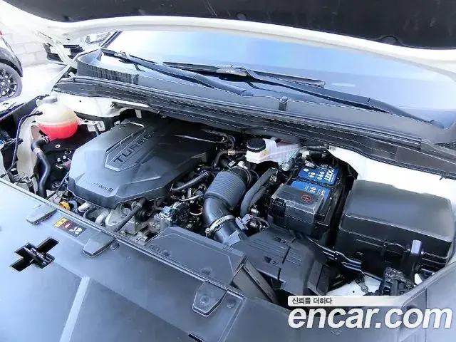 Kia Carnival 2022 — Фото 19/20