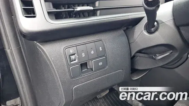 Hyundai Staria 2023 — Şəkil 16/20