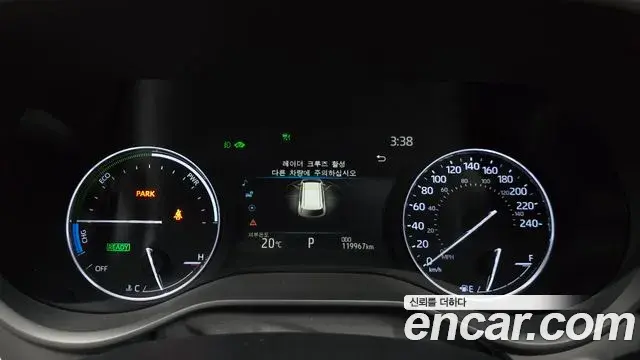 Toyota Sienna 2021 — Photo 8/20