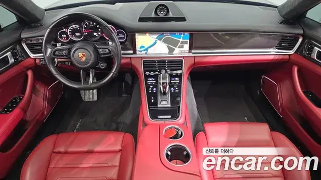 Porsche Panamera 2021 — Photo 7/20