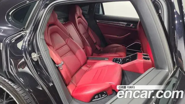 Porsche Panamera 2021 — Photo 12/20