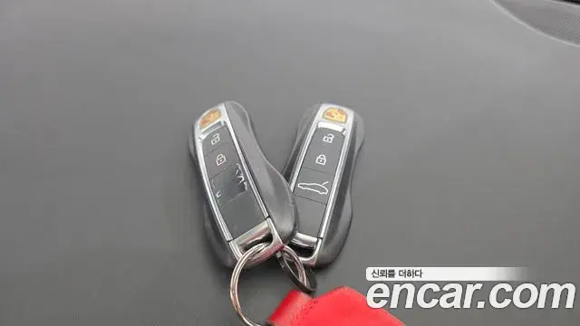 Porsche Panamera 2021 — Photo 17/20