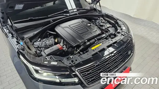 Land Rover Range Rover Velar 2025 — Photo 8/34