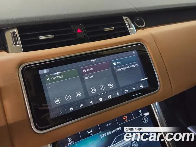 Land Rover Range Rover Sport 2018 — Photo 10/20