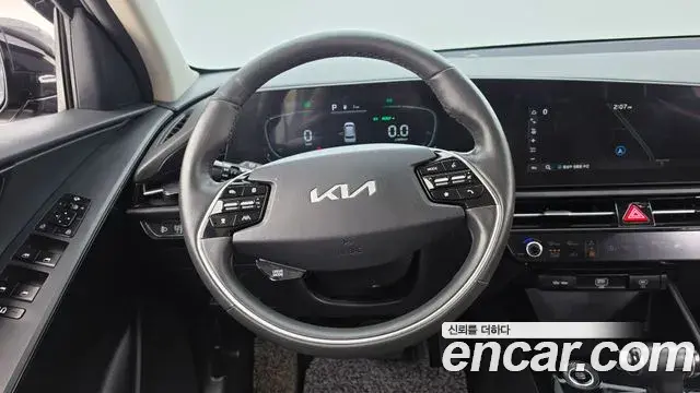 Kia Niro 2022 — Фото 14/20