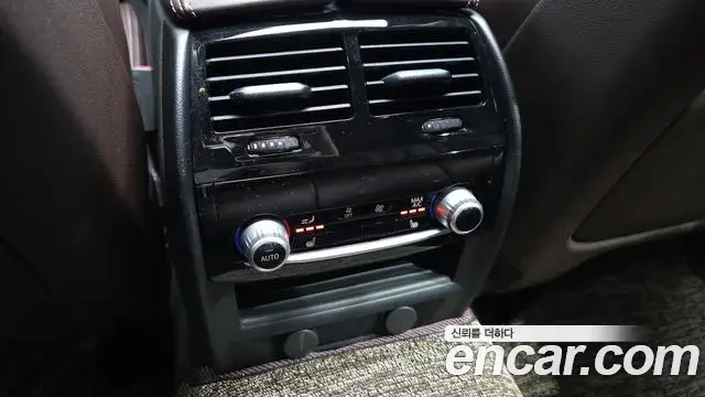 BMW 5 Series 2019 — Şəkil 19/20