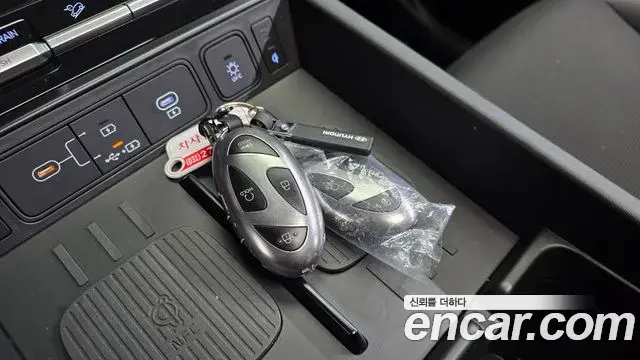 Hyundai Santa Fe 2024 — Photo 15/20