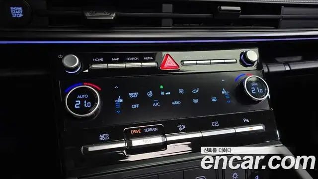 Hyundai Santa Fe 2024 — Photo 17/20
