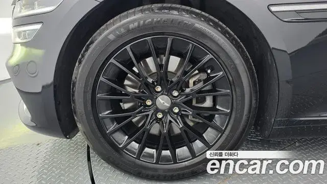 Genesis Electrified G80 2021 — Photo 5/20