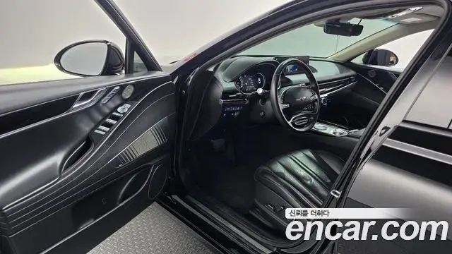 Genesis Electrified G80 2021 — Photo 9/20