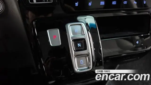 Hyundai Staria 2024 — Фото 9/20