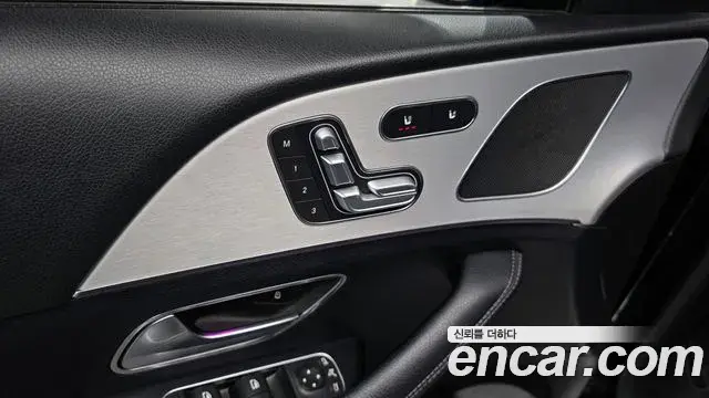 Mercedes-Benz GLE-Class 2019 — Şəkil 17/20