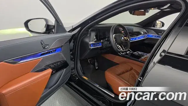 BMW 7 Series 2025 — Photo 9/20