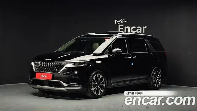 Kia Carnival 2022 — Фото 1/20