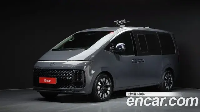 Hyundai Staria 2025 — Şəkil 1/20