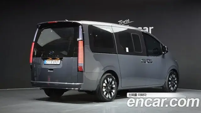 Hyundai Staria 2025 — Şəkil 2/20