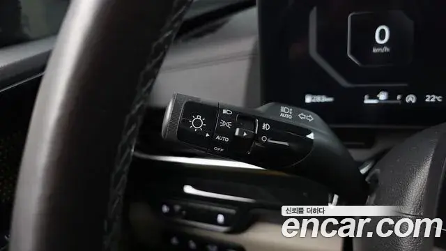 Kia Carnival 2024 — Photo 28/34