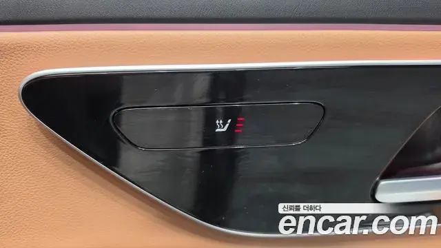 Mercedes-Benz E-Class 2024 — Photo 19/20